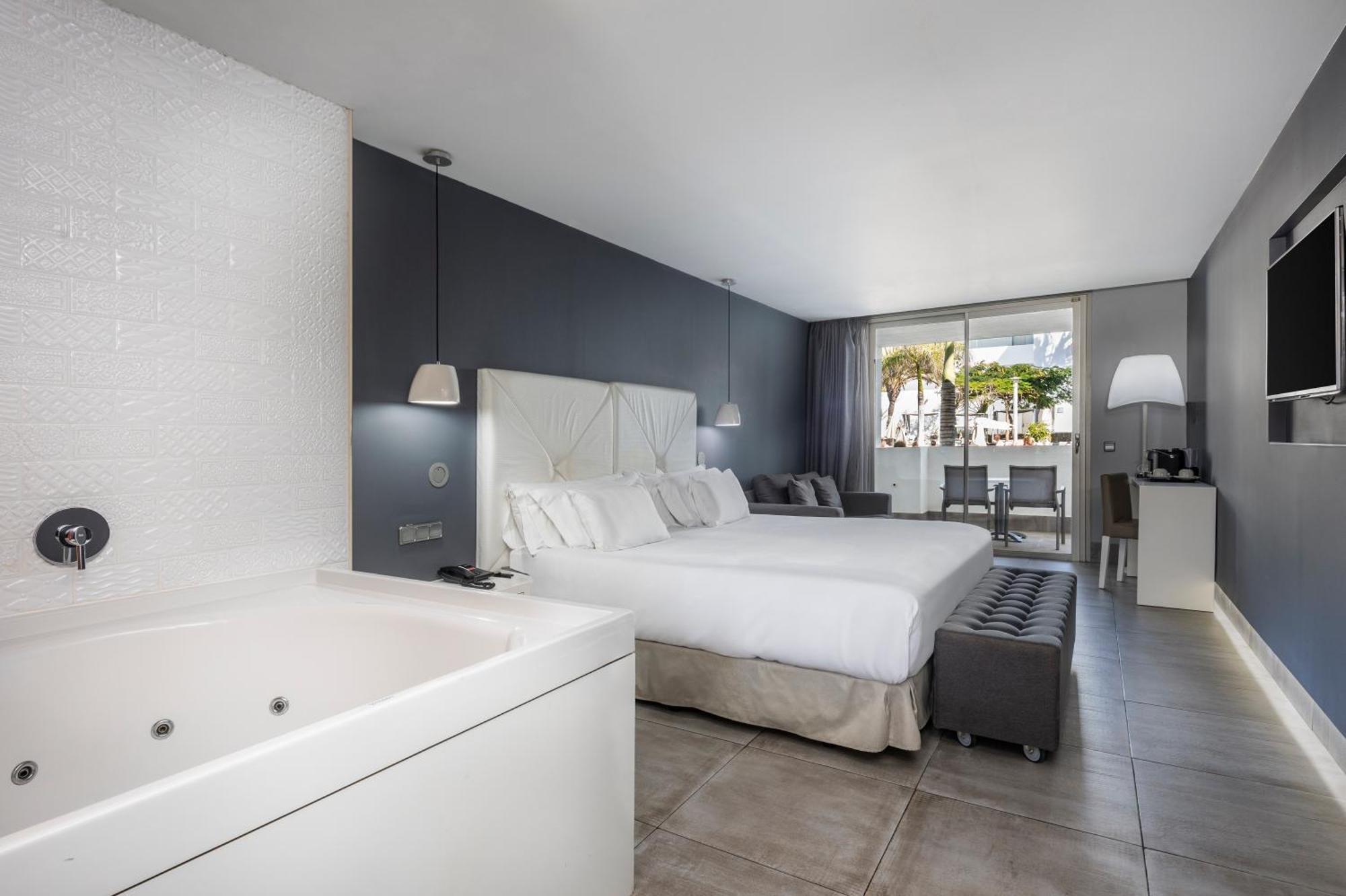 Barcelo Teguise Beach - Adults Only Costa Teguise Εξωτερικό φωτογραφία